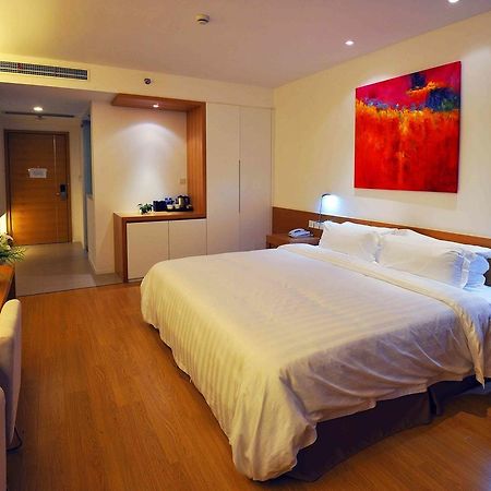 Wisdom Hotel Шанхай Екстериор снимка